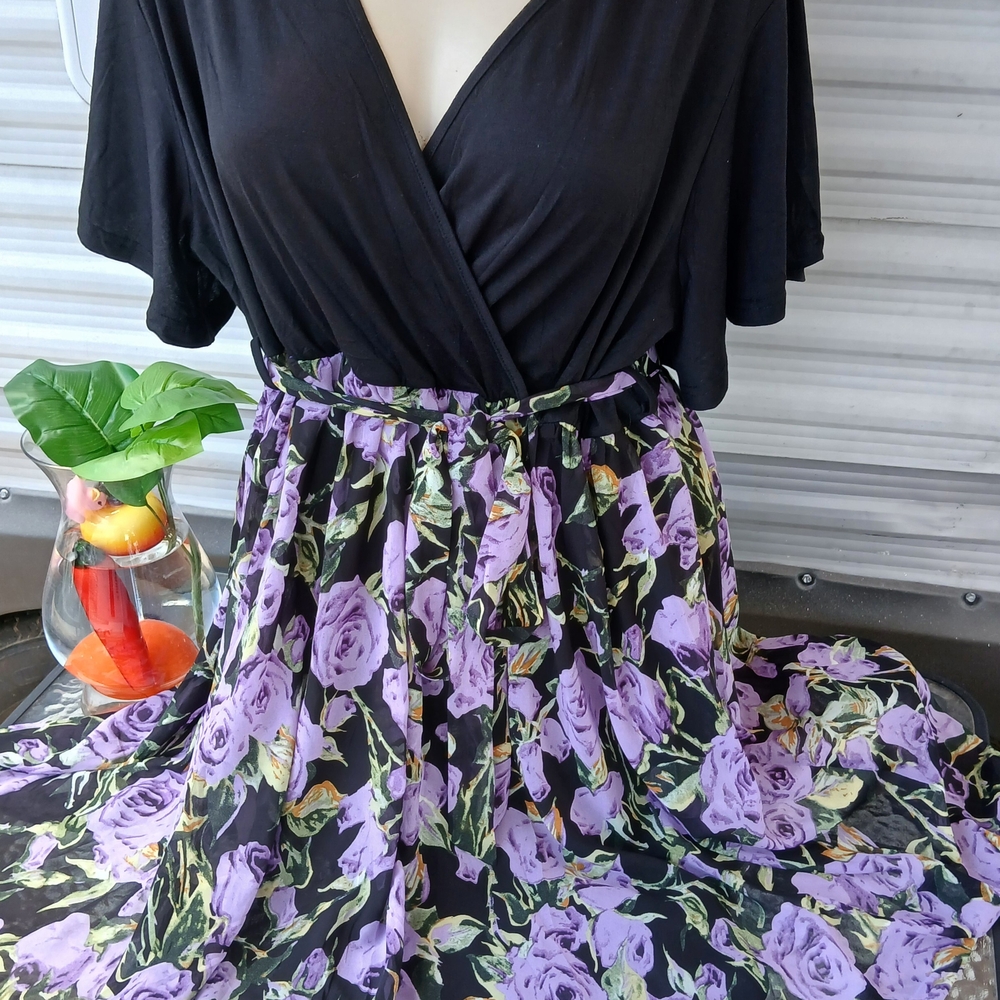 Black and Purple Floral Dress - Picture 2 of 11